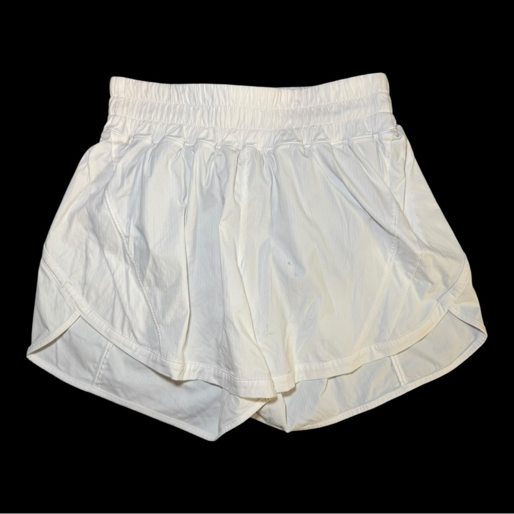 Lululemon Women's White Athletic Shorts Sz 4